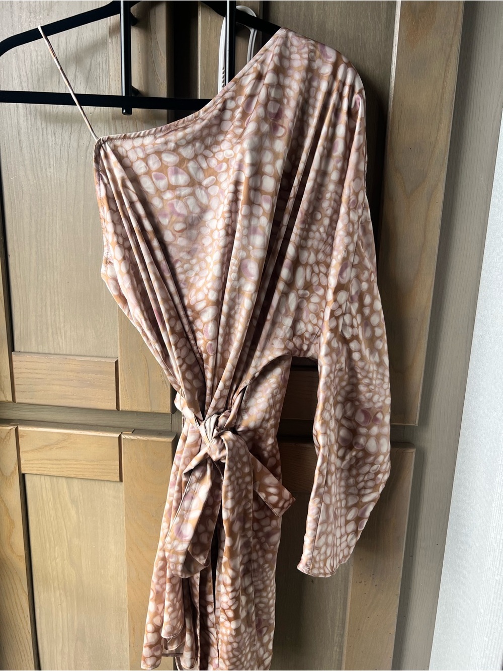 L'Academie One-Shoulder Dress in Blush Beige Print Size Small - Picture 8 of 10